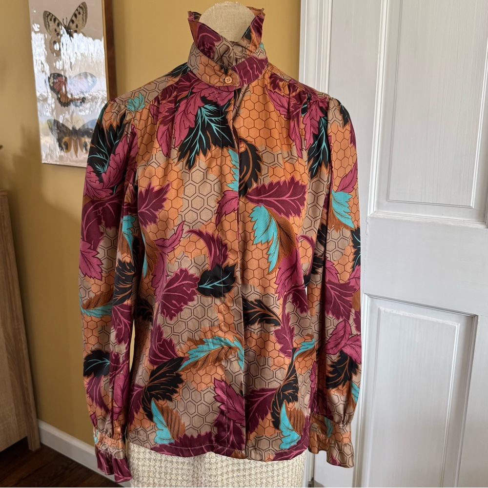 Weathervane Vintage Union Tag High Neck Patterned Satin Blouse 2